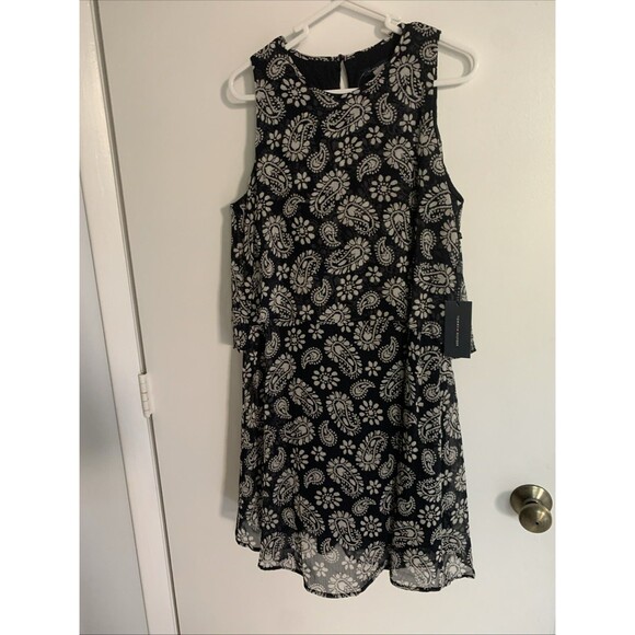 NWT Tommy Hilfiger Sleeveless Summer Chiffon Dress NWT Size 6 - Picture 1 of 7